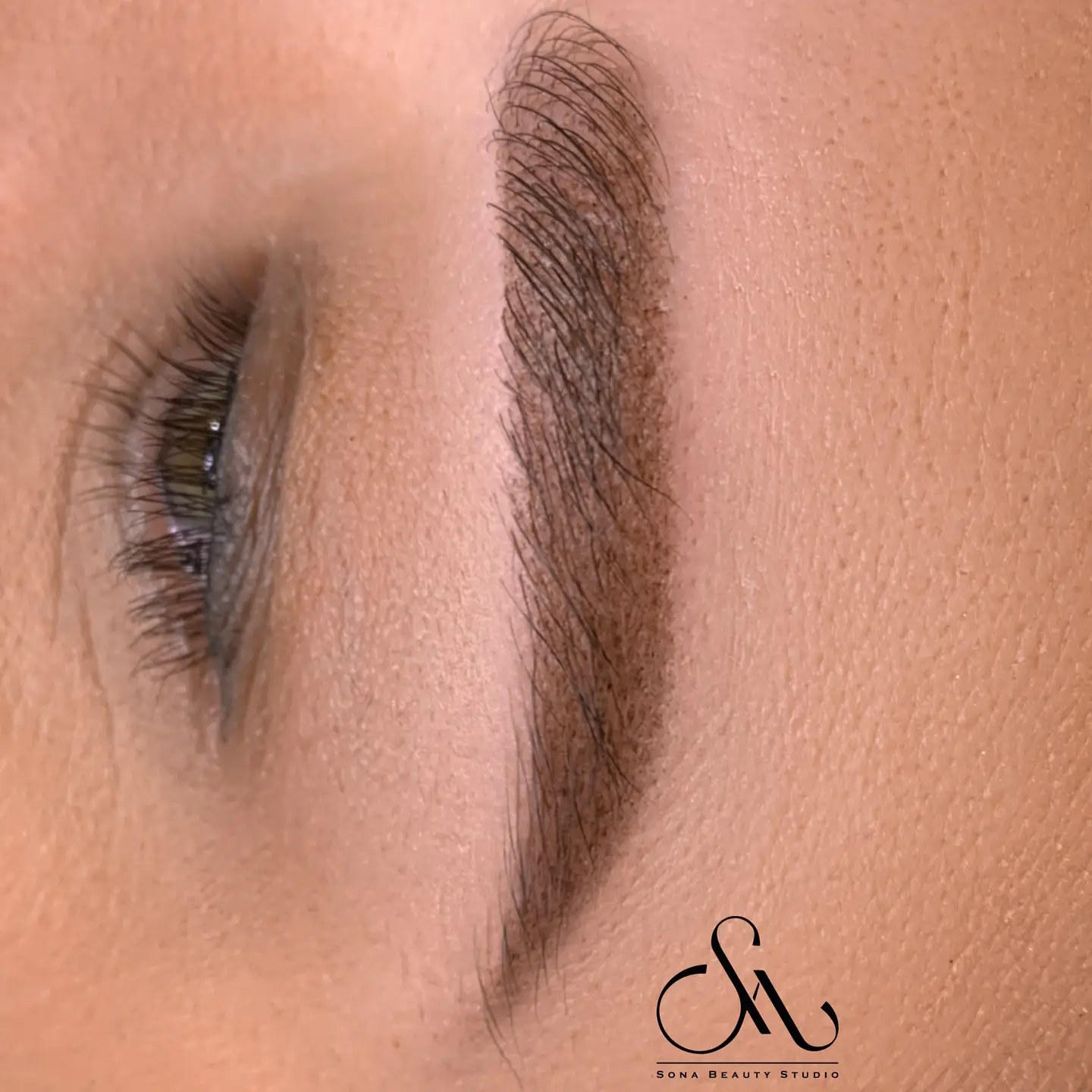 Referenz: Augenbrauen im Sona Beautystudio Coburg
