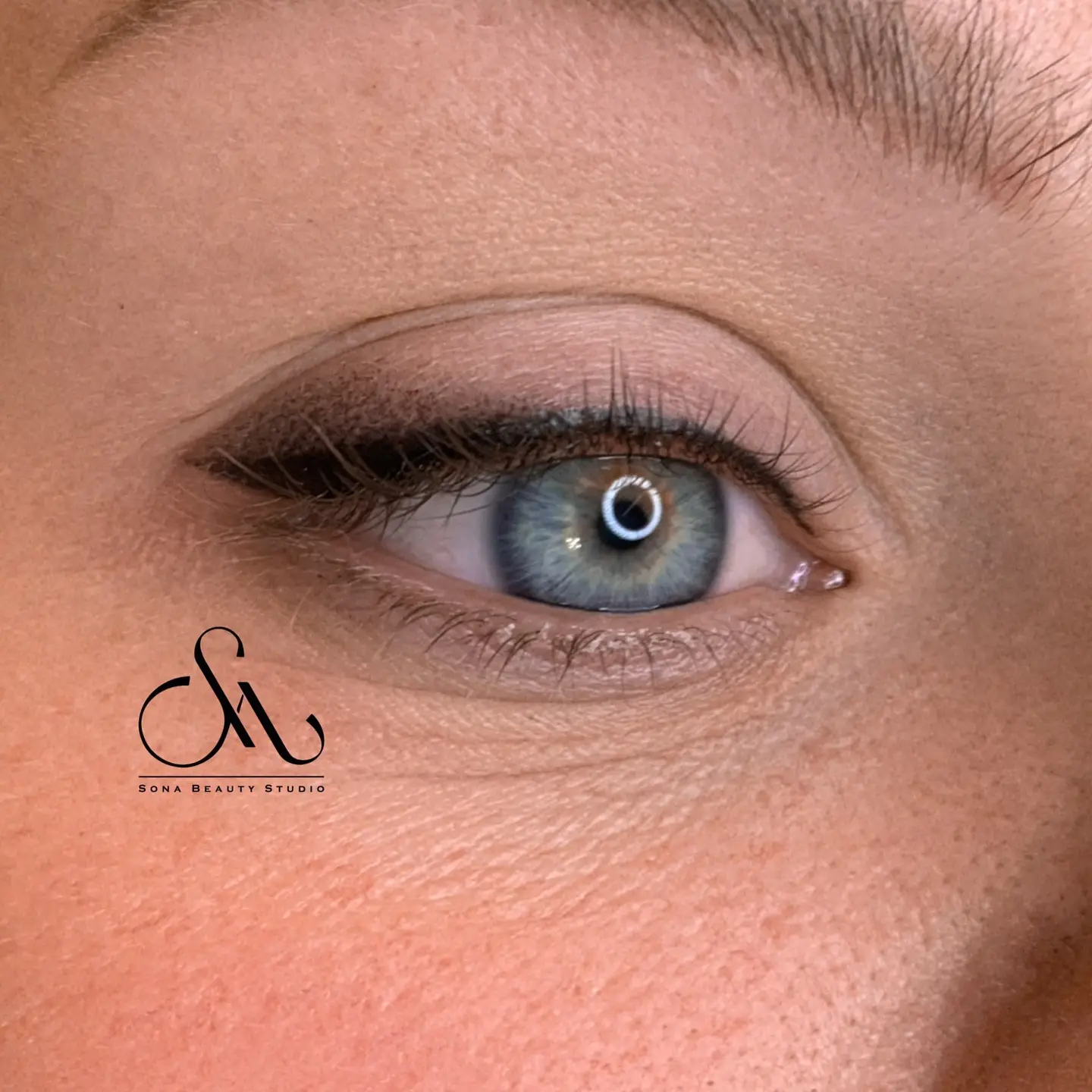Referenz: Eyeliner im Sona Beautystudio Coburg